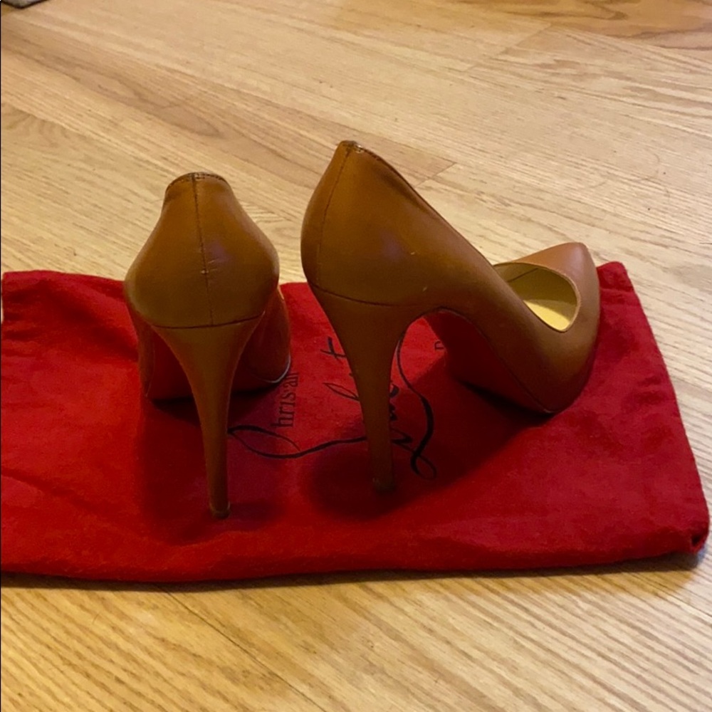 Christan Louboutin size 37.5 Reposh - Picture 2 of 4